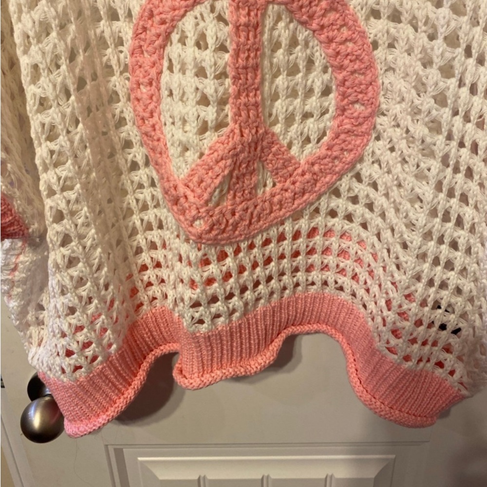 NWOT POL Open Crochet Oversized Peace Sign Sweater in white and pink L - Picture 5 of 12